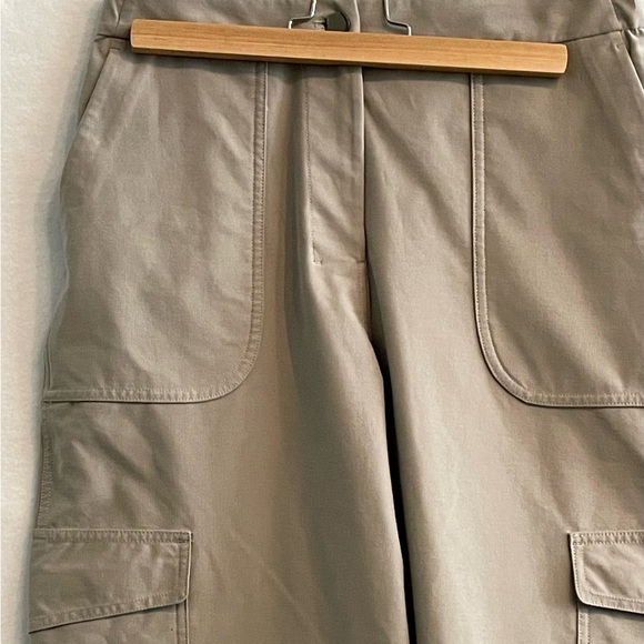 Lululemon Light Utilitech Cargo Pocket High-Rise Pant - Picture 3 of 7